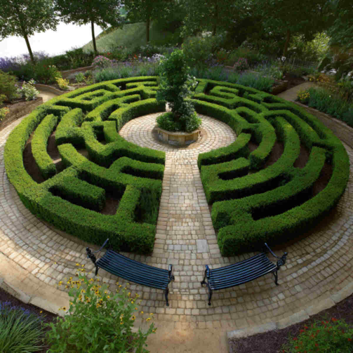 Circular Path Maze with Central Seating Area