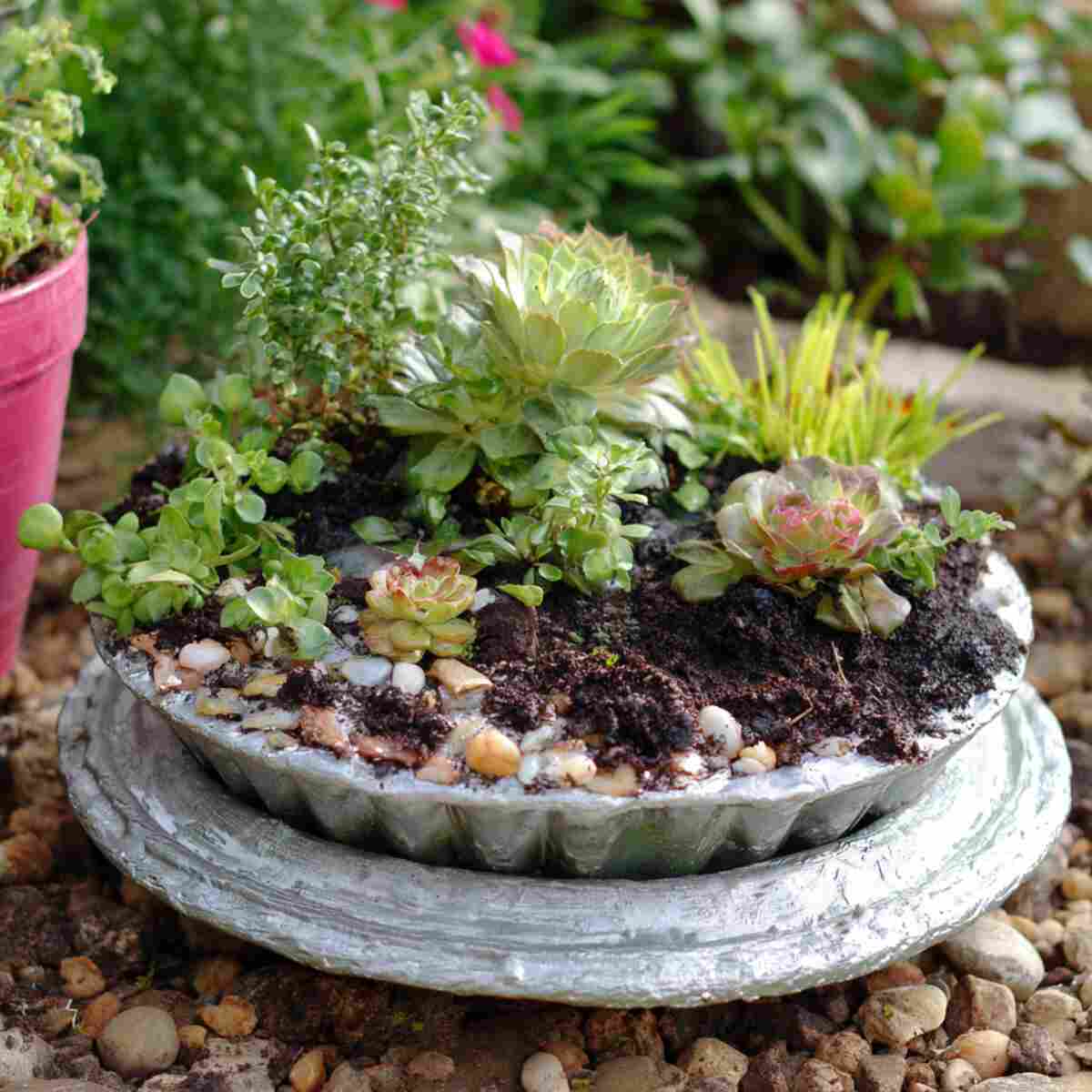 Repurposed Cake Pan with Clay Mix