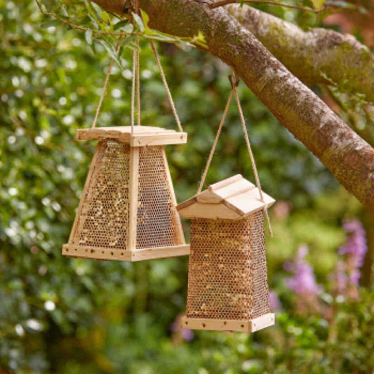 Hanging Pollen Shelter Baskets